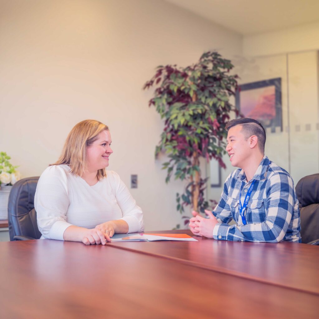 Extendicare Financial Analysts working as a team